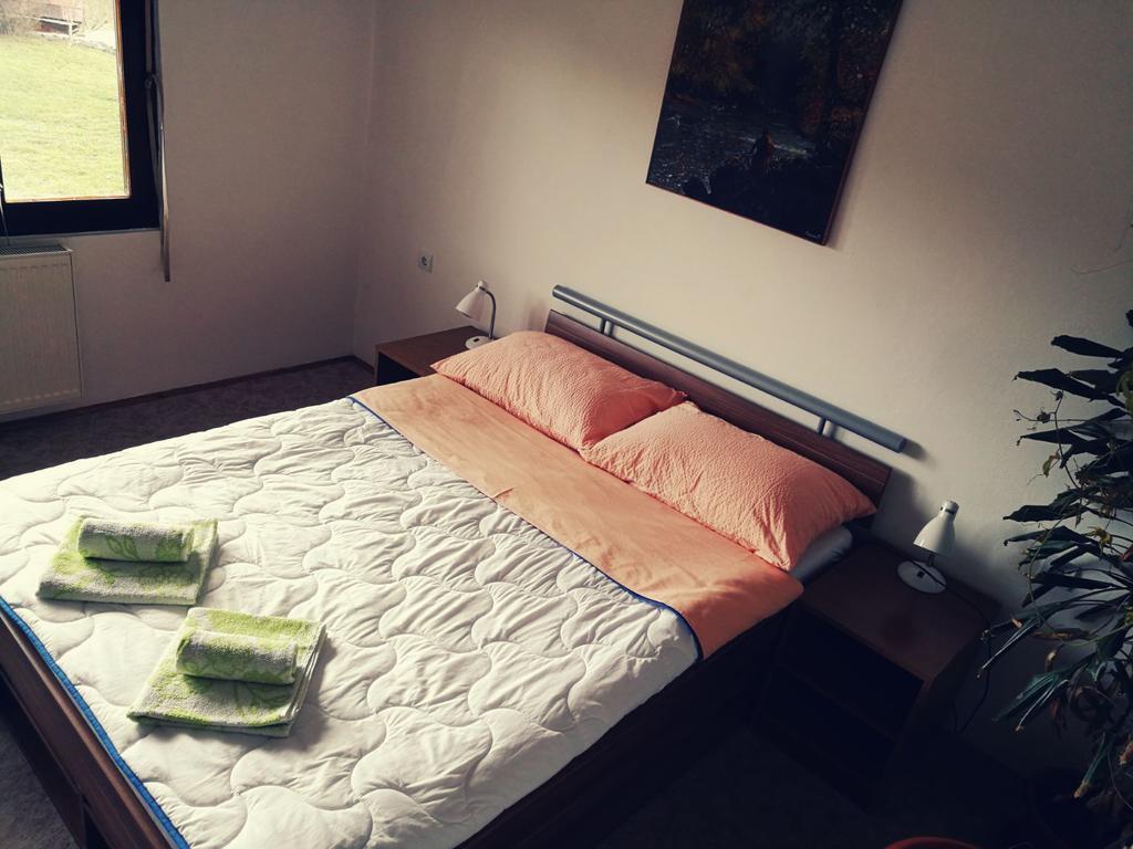 Apartment Fuduric สลูน ภายนอก รูปภาพ